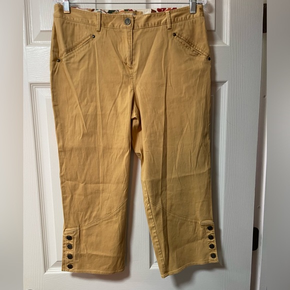 Tommy Bahama Capri Pants Mustard Yellow Mid Rise Snaps Pockets Zipper Belt Loops - Picture 2 of 7